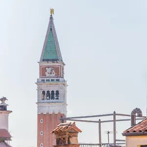 Apartment Dream, Venice